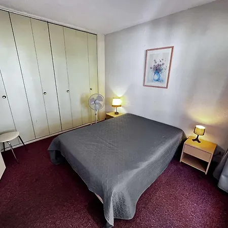 3 Pieces Proche Et Commerces Avec Garage - Fr-1-702-74