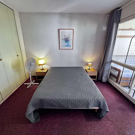 3 Pieces Proche Et Commerces Avec Garage - Fr-1-702-74 Agde