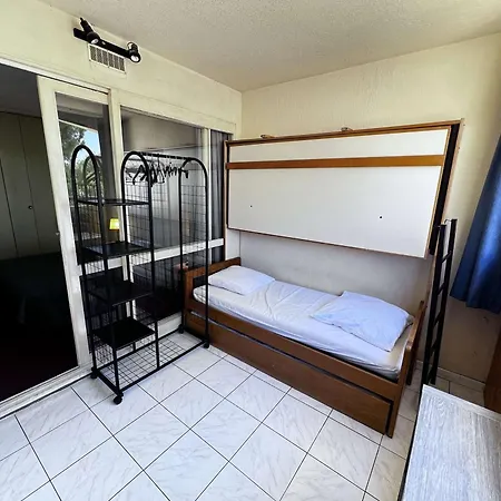 3 Pieces Proche Et Commerces Avec Garage - Fr-1-702-74 * Agde